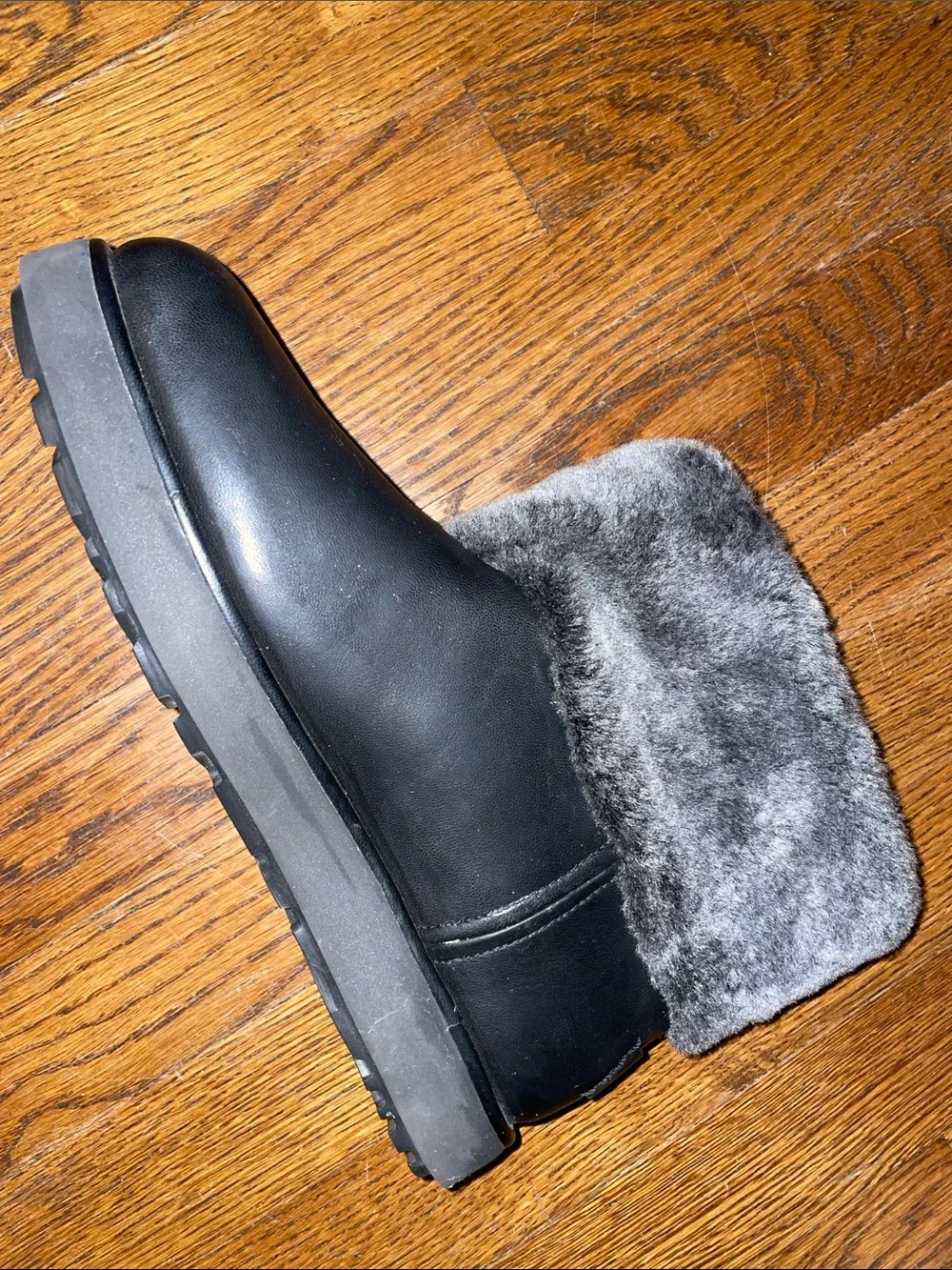 UGG classic Berge mini leather slip on boots